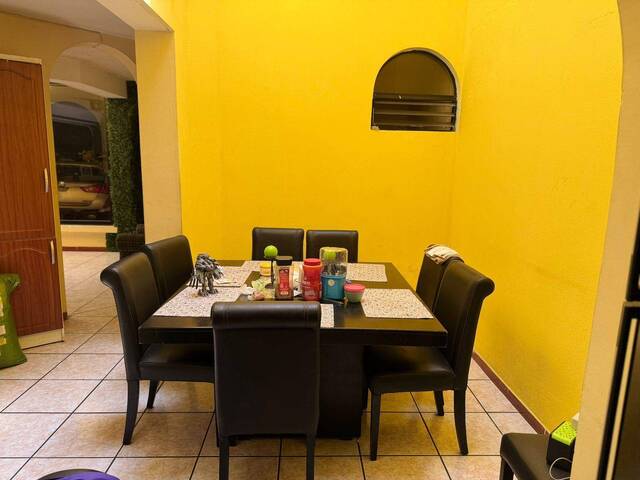 #0126 - Casa para Venta en Ciudad de Guatemala - Guatemala - 2